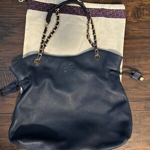 Tory Burch Navy Leather Handbagg!